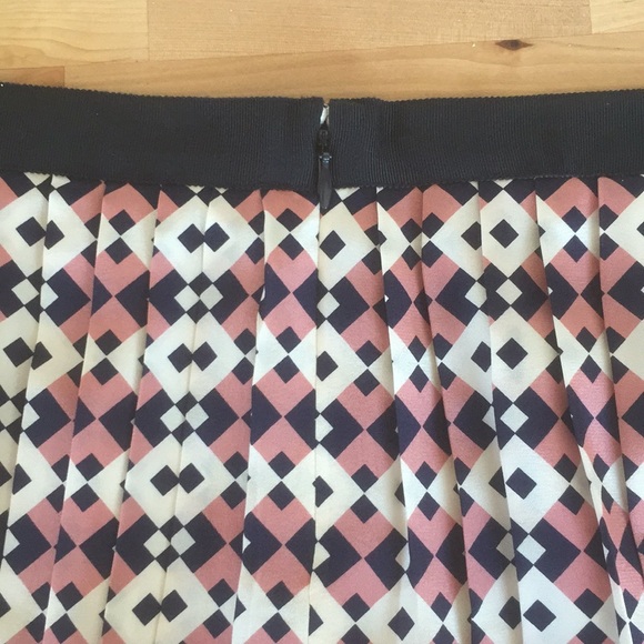 NWT J. Crew Silk Diamond Print Pleated Skirt Crepe De Chine Pink Blue sz 2 - Picture 9 of 9